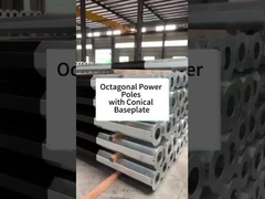 Các cột điện hình tám giác với tấm nền hình hình cô