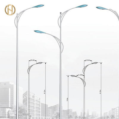 Đèn đường chính xác cao Cực 6 - 12M Chiều cao với thiết kế đa dạng