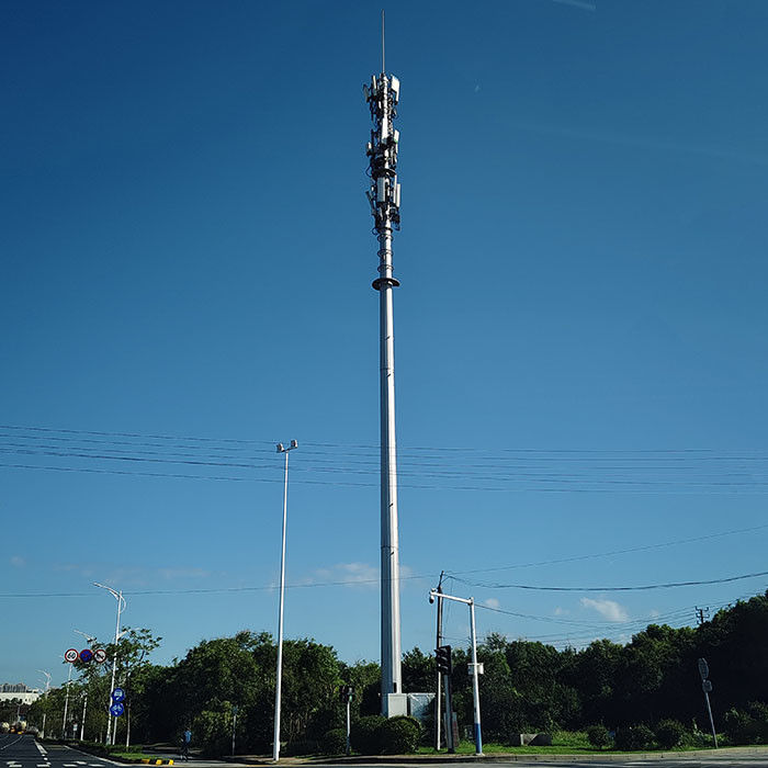 100FT 120FT Telecom Cột viễn thông Cột viễn thông được làm bằng thép ASTM A572 GR65