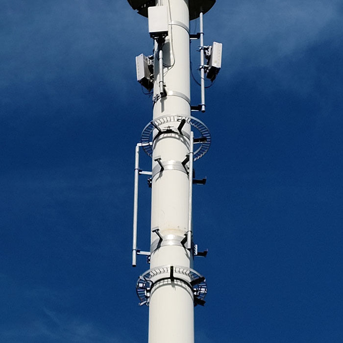 Hot dip galvanized thép ăng-ten Monopoles với nền tảng