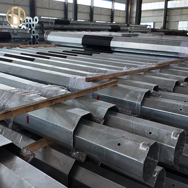 Cột điện thép mạ kẽm nhúng nóng hình đa giác bát giác 25FT-45FT để phân phối điện