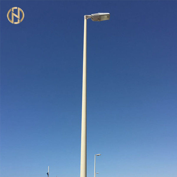 Đáng tin cậy 10m Đèn đường hiện đại Post Dual / Single Arm Chứng nhận ISO 9001