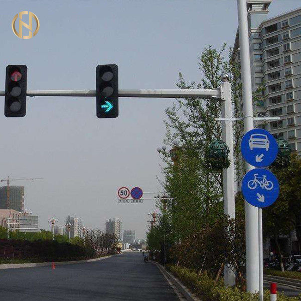 Đèn dừng loại 6M X 6M L có đèn màu đỏ vàng xanh chính xác cao