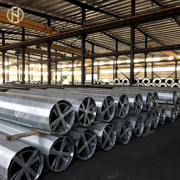 Màu xám mạ kẽm hình bát giác cực 69KV NEA 50FT 55FT 60FT 65FT 70FT