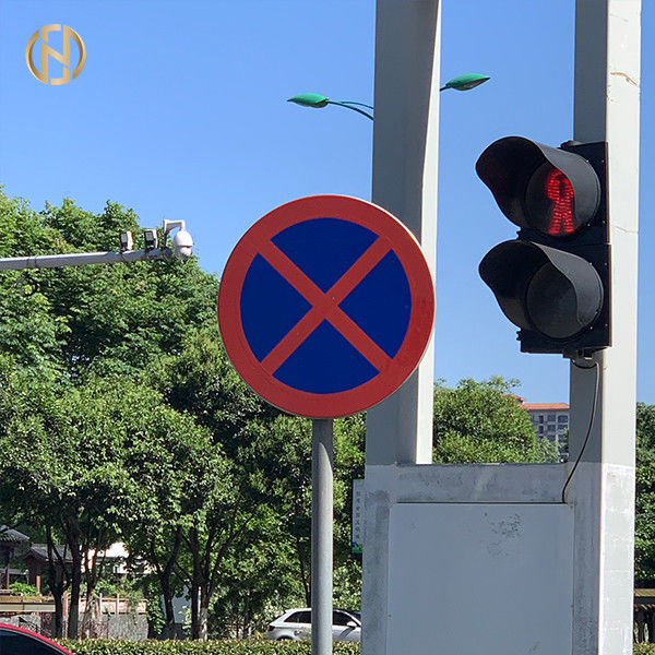 Custom Road Sign Cực mạ kẽm và sơn tĩnh điện Xử lý bề mặt