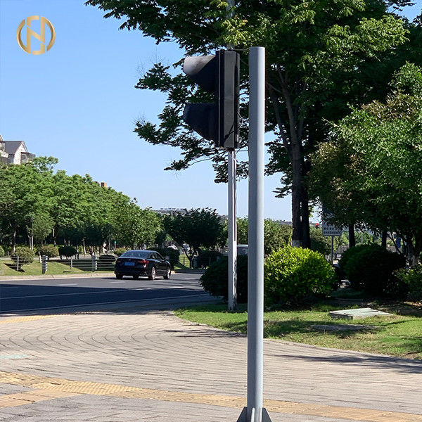 4,5M 6M I Loại Cột đèn giao thông Cột đèn Camera lắp đặt tại đường chính