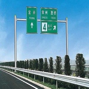 Cột máy ảnh CCTV galvanized nóng với tiêu chuẩn ASTM A123 để bảo vệ tối đa