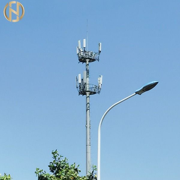 Solar Street Light Cực nhiều hình kim tự tháp được gắn trên mặt đất với tấm đế