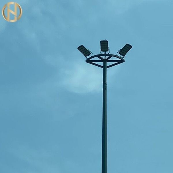 Độ dày 10mm Đường đa giác Đường cao chiếu sáng cực Mạ kẽm nhúng nóng